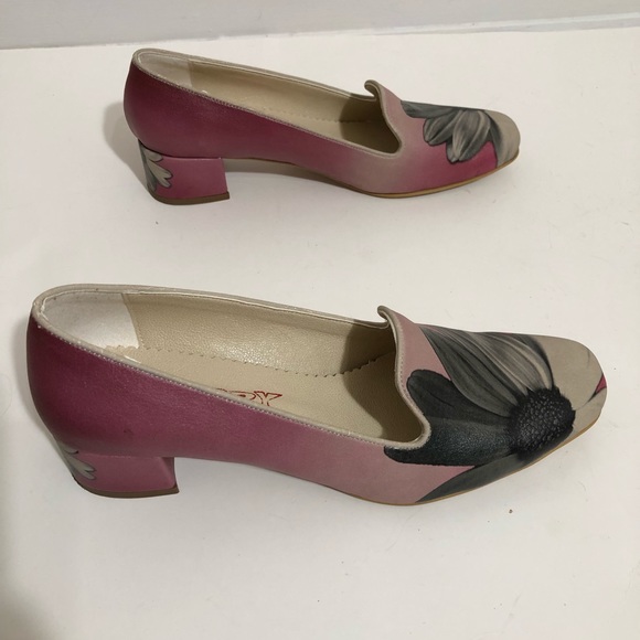 Goby floral pumps ombré pink w/ gray daisies 39 - Picture 2 of 10